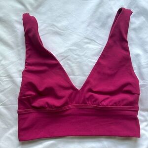 Lululemon v neck bra good condition